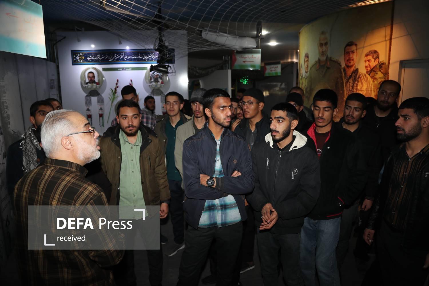 بازدید گروهی دانشجویان از موزه انقلاب اسلامی و دفاع مقدس+ تصاویر بازدید گروهی دانشجویان از موزه انقلاب اسلامی و دفاع مقدس+ تصاویر