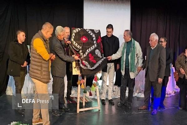 جشنواره تئاتر کُردی سقز تداعی پیام صلح و همدلی است