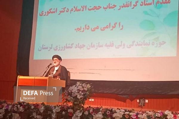 حفظ شأن و مقام ربوبیت؛ لازمه حضور زن در اجتماع