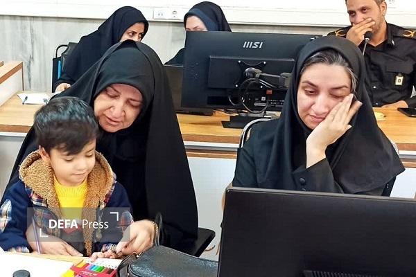 ایثارگریهای امدادگران هلالاحمر و آتشنشانان شایسته قدردانی است ایثارگریهای امدادگران هلالاحمر و آتشنشانان شایسته قدردانی است