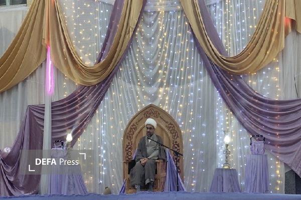 سیره فاطمی سرچشمه هدایت بشر و چراغ راه زن مسلمان امروز است