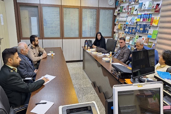 داوری آثار مرحله استانی بیست و هفتمین کنگره سراسری شعر دفاع مقدس در خوزستان