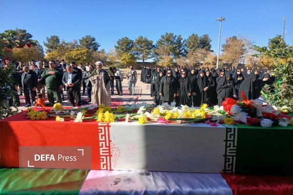 میزبانی از شهید گمنام در سنگر علم و دانش+ تصاویر میزبانی از شهید گمنام در سنگر علم و دانش+ تصاویر