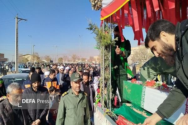 فامنین آکنده از عطر حضور شهید گمنام شد