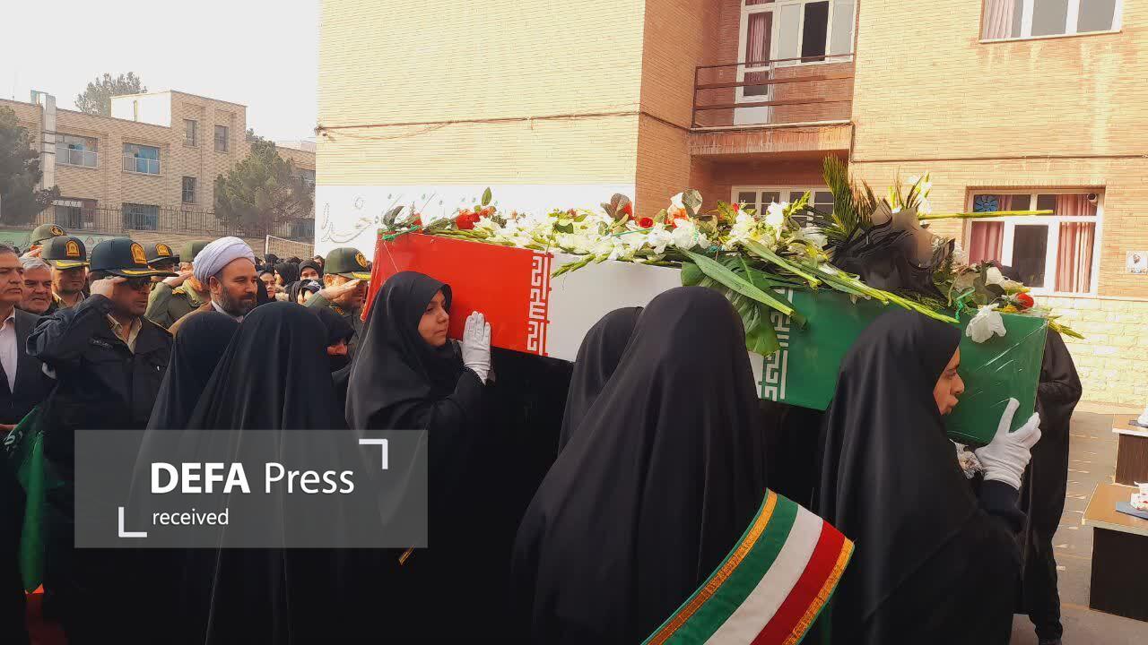 استقبال از لاله‌های فاطمی/ چشم ملت دوباره روشن شد+ فیلم و عکس