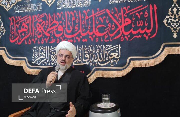 ولدان: حضرت فاطمه (س) محور هستی و سرچشمه کوثر نبوت است