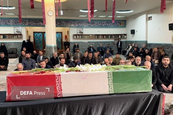 تشییع پیکرمطهر شهید گمنام دفاع مقدس در صداوسیمای خراسان رضوی تشییع پیکرمطهر شهید گمنام دفاع مقدس در صداوسیمای خراسان رضوی