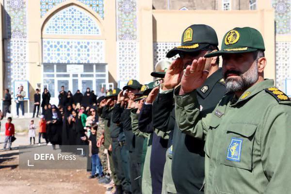 پیکر مطهر شهید گمنام دفاع مقدس مهمان مردم بهاباد شد+ تصاویر