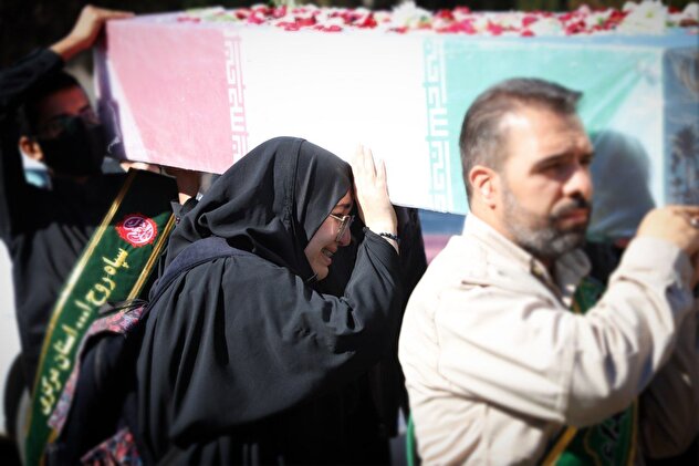 تصاویر/ مراسم استقبال از پیکر مطهر شهید گمنام در دانشگاه آزاد اسلامی اراک