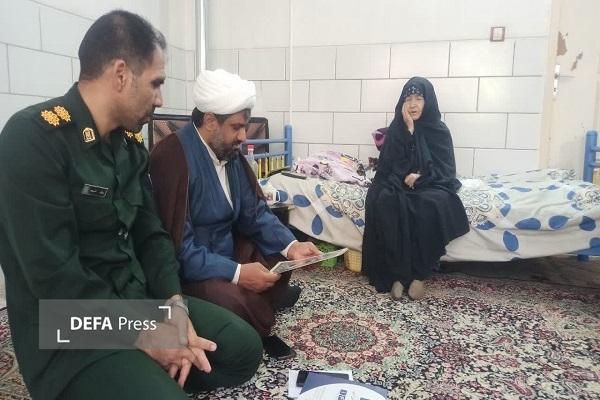 دیدار مسئولان ناحیه حضرت رسول (ص) کرمان با خانواده شهید «یدالله کافی‌نژاد»