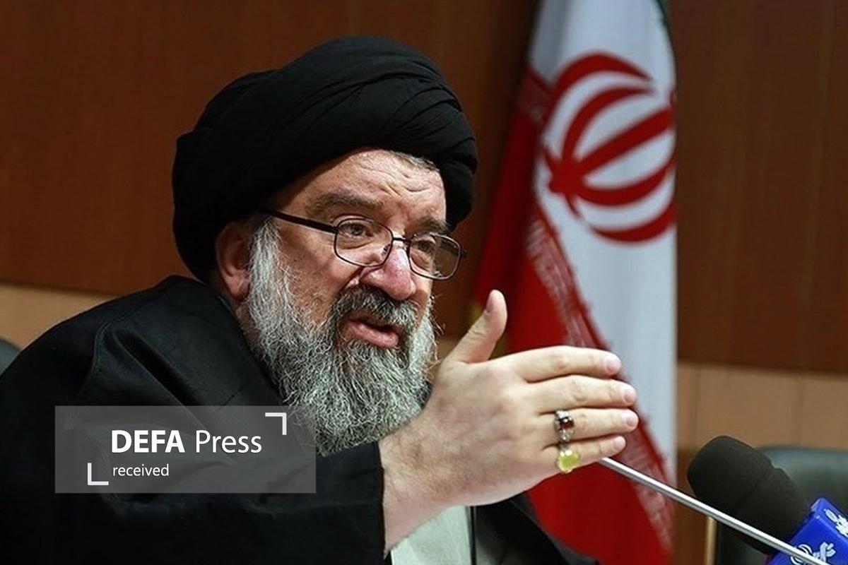 آیت‌الله خاتمی: دشمن تلاش دارد با دوگانه‌سازی‌های کاذب، ایران را از اسلام جدا کند