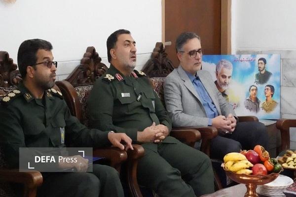 تجلیل از خانواده شهدای «مظهری‌صفات» در قالب طرح «غیب‌پرور»