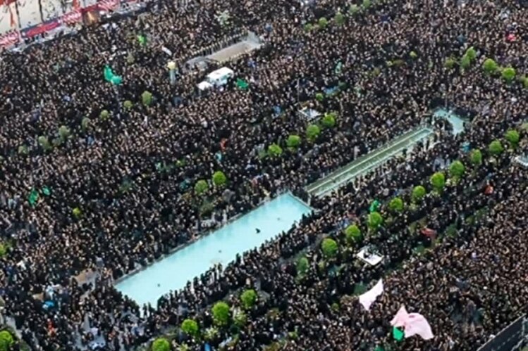 قافله عزاداری شهادت حضرت زهرا (س) با حضور کاروان «اهالی بهشت» در اصفهان برگزار شد