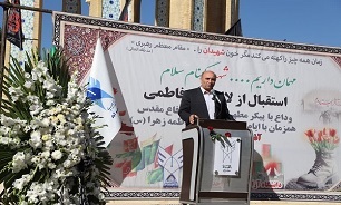 درمنان: پیام شهدا حضور مسئولان در میان مردم و پاسداری از ارزش‌هاست