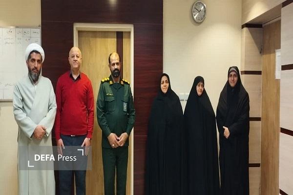 تجلیل سرهنگ «حرزاده» از بانوان شاغل در اداره کل حفظ آثار و نشر ارزشهای دفاع مقدس و مقاومت استان یزد+ تصاویر تجلیل سرهنگ «حرزاده» از بانوان شاغل در اداره کل حفظ آثار و نشر ارزشهای دفاع مقدس و مقاومت استان یزد+ تصاویر