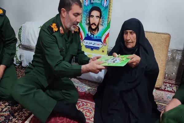 تجلیل فرمانده سپاه فتح از مادران شهدا به مناسبت روز مادر+ تصاویر