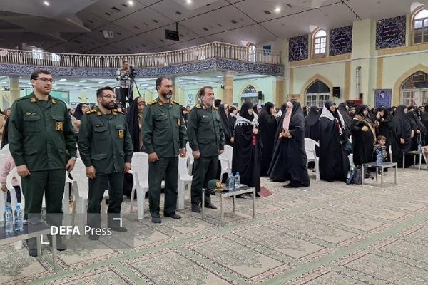 برگزاری آیین باشکوه «دست‌بوسی مادران شهدا» در همدان