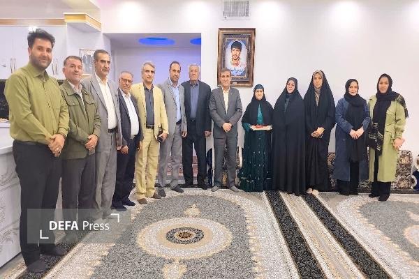 دیدار مدیران شبکه دنا با مادران و همسران شهدای هم استانی رسانه ملی+ تصاویر