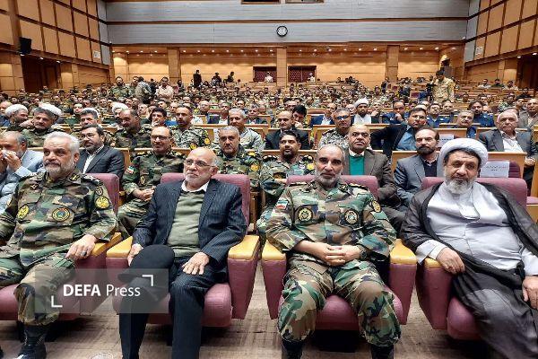 ارتش با تعهد و تخصص امنیت پایدار کشور را تضمین کرده است ارتش با تعهد و تخصص امنیت پایدار کشور را تضمین کرده است