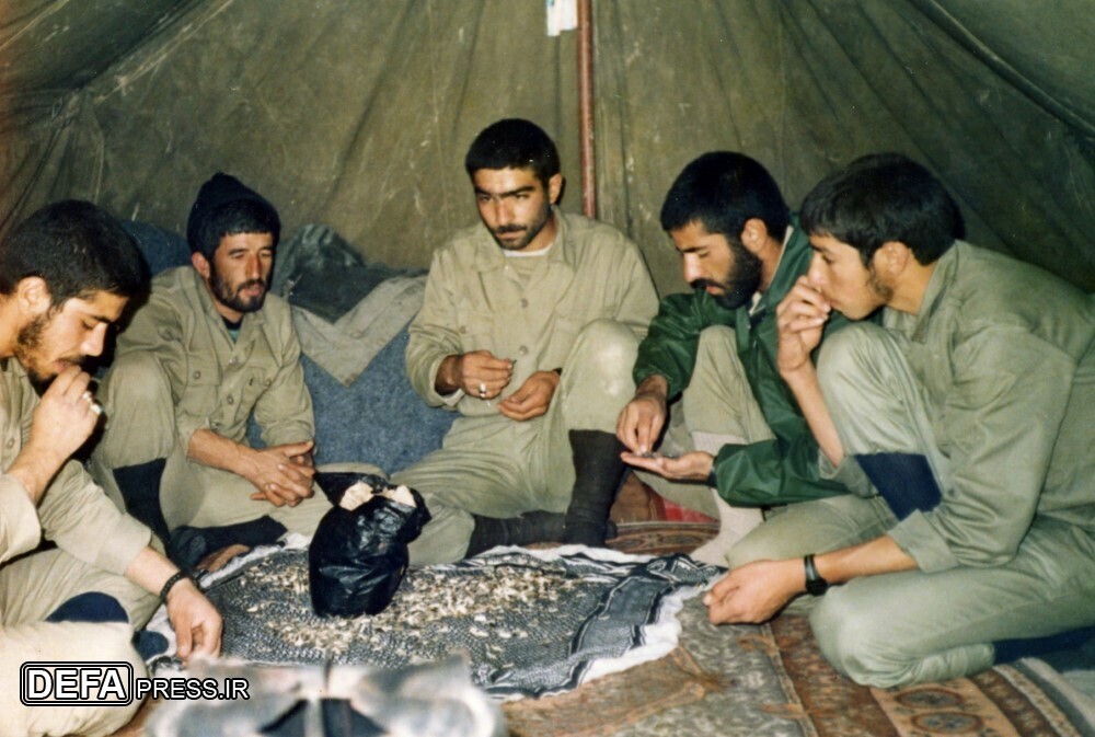 مادر شهیدی که عاشقانه‌ترین رابطه مادر و پسری را به نمایش گذاشت + فیلم و وصیت نامه