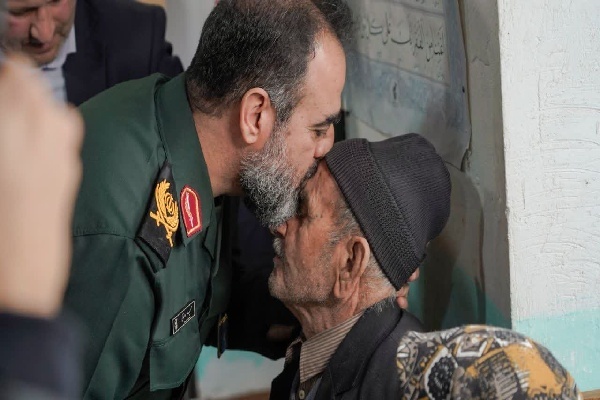 مستند «کوچهوَر» پژواک ندای آسمانی امام (ره) در قاب هنر است مستند «کوچهوَر» پژواک ندای آسمانی امام (ره) در قاب هنر است