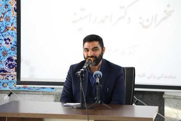 احمد راستینه: دشمنی آمریکا با ما هویتی است نه موشکی و هسته‌ای