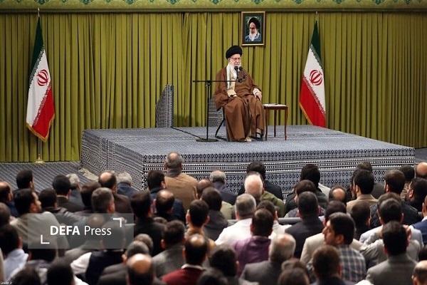 دو بال پرواز؛ تبیین معارف و تهاجم به مواضع ضعف دشمن دو بال پرواز؛ تبیین معارف و تهاجم به مواضع ضعف دشمن