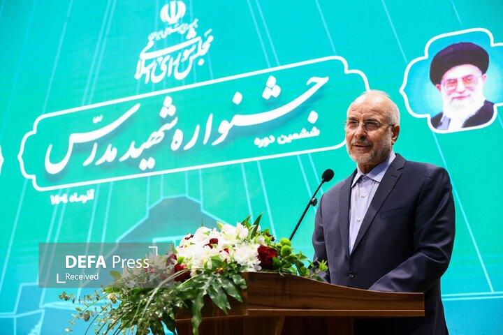 قالیباف: شهید مدرس معیاری همیشه زنده برای اداره مجلس است قالیباف: شهید مدرس معیاری همیشه زنده برای اداره مجلس است