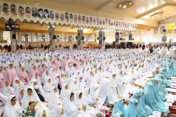 برگزاری جشن عبادت و آغاز بندگی ۲ هزار دانش آموز دختر در شوشتر