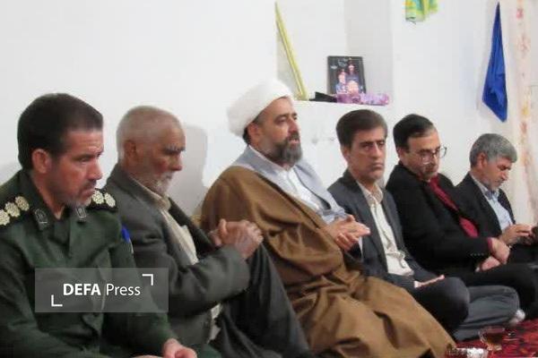 دیدار با خانواده معظم شهید برازنده دیدار با خانواده معظم شهید برازنده