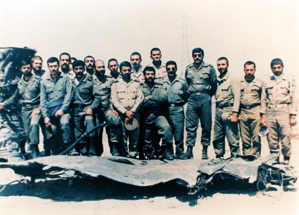 انهدام جنگنده‌ای که خلبانش ۴ مدال شجاعت داشت+ تصاویر