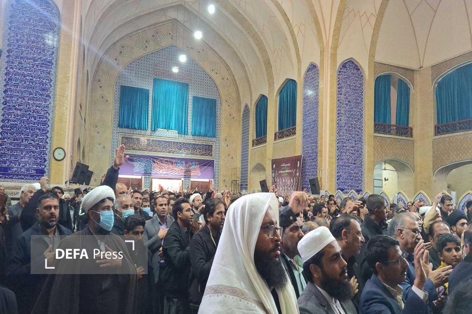 پیکر شهیدان حادثه تروریستی فهرج با حضور باشکوه مردم شهیدپرور بم تشییع شد+تصاویر پیکر شهیدان حادثه تروریستی فهرج با حضور باشکوه مردم شهیدپرور بم تشییع شد+تصاویر