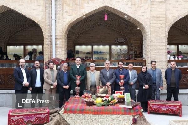 نمایشگاه و بازارچه صنایع‌دستی ویژه شب چله در سنندج برپا شد