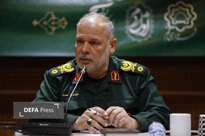 سردار جمیری: همدلی و تعامل نخبگان و مسئولان زمینهساز توسعه قم است سردار جمیری: همدلی و تعامل نخبگان و مسئولان زمینهساز توسعه قم است