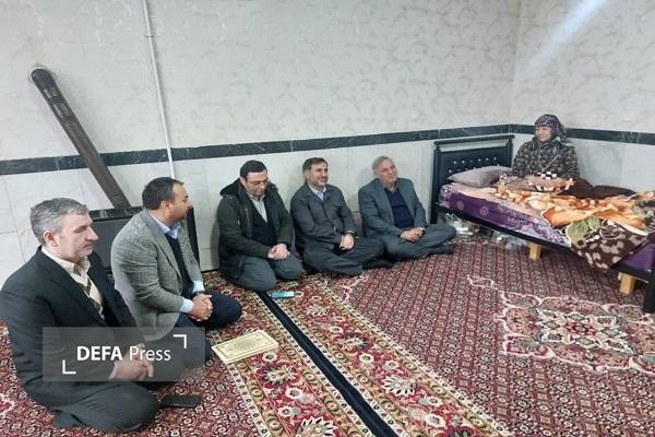 دیدار نماینده مردم اسدآباد در مجلس با خانواده‌های شهدا + تصاویر