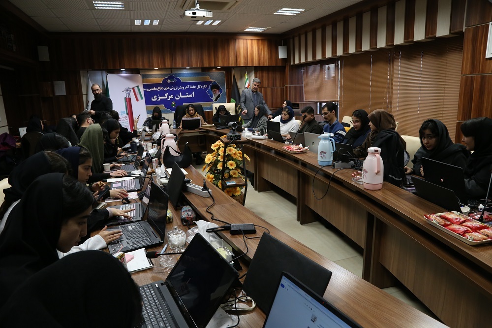 برگزاری کارگاه تجسمی «بصیرت و مقاومت» با حضور دانشجویان و هنرمندان برگزاری کارگاه تجسمی «بصیرت و مقاومت» با حضور دانشجویان و هنرمندان