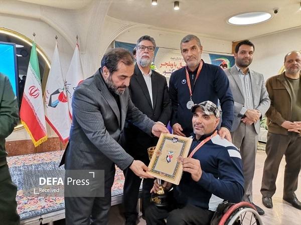 آیین اختتامیه مسابقات بسکتبال با ویلچر ایثارگران سراسر کشور برگزار شد