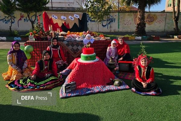 برگزاری جشن یلدای دانش آموزی در آمل برگزاری جشن یلدای دانش آموزی در آمل