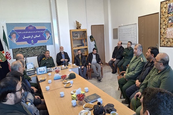 رشادتهای شهدا و رزمندگان دوران دفاع مقدس سرمایهای معنوی است که باید با همکاری فرماندهان و پیشکسوتان در اختیار جوانان قرار گیرد رشادتهای شهدا و رزمندگان دوران دفاع مقدس سرمایهای معنوی است که باید با همکاری فرماندهان و پیشکسوتان در اختیار جوانان قرار گیرد