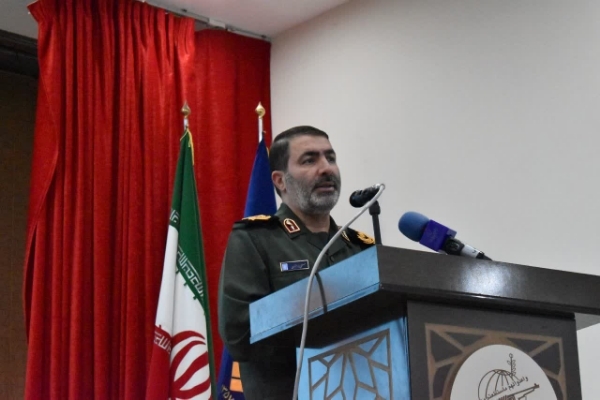 کار جمعی نخبگان باید در قالب قرارگاه‌های دانش‌بنیان صورت گیرد