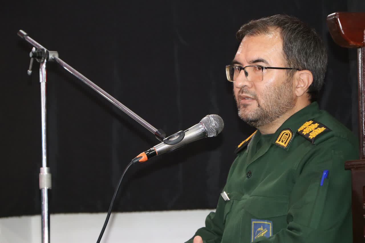 مجاهدان لشکر فاطمیون نماد تفکر بسیجی هستند