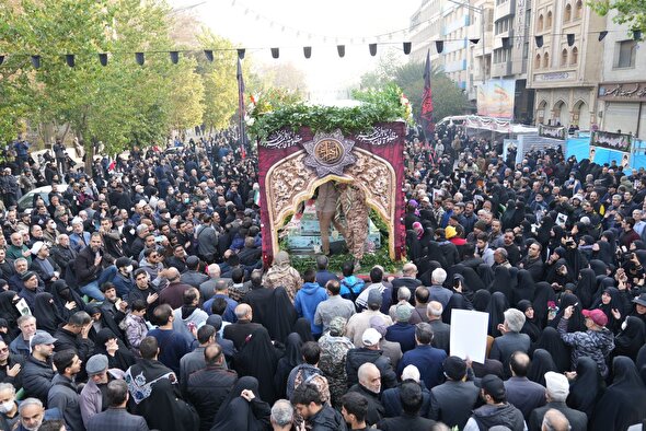 تشییع ۱۰۰ شهید گمنام در تهران