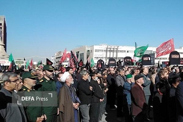 آغاز آیین تشییع پیکر ۱۳ شهید گمنام در مشهد+ فیلم