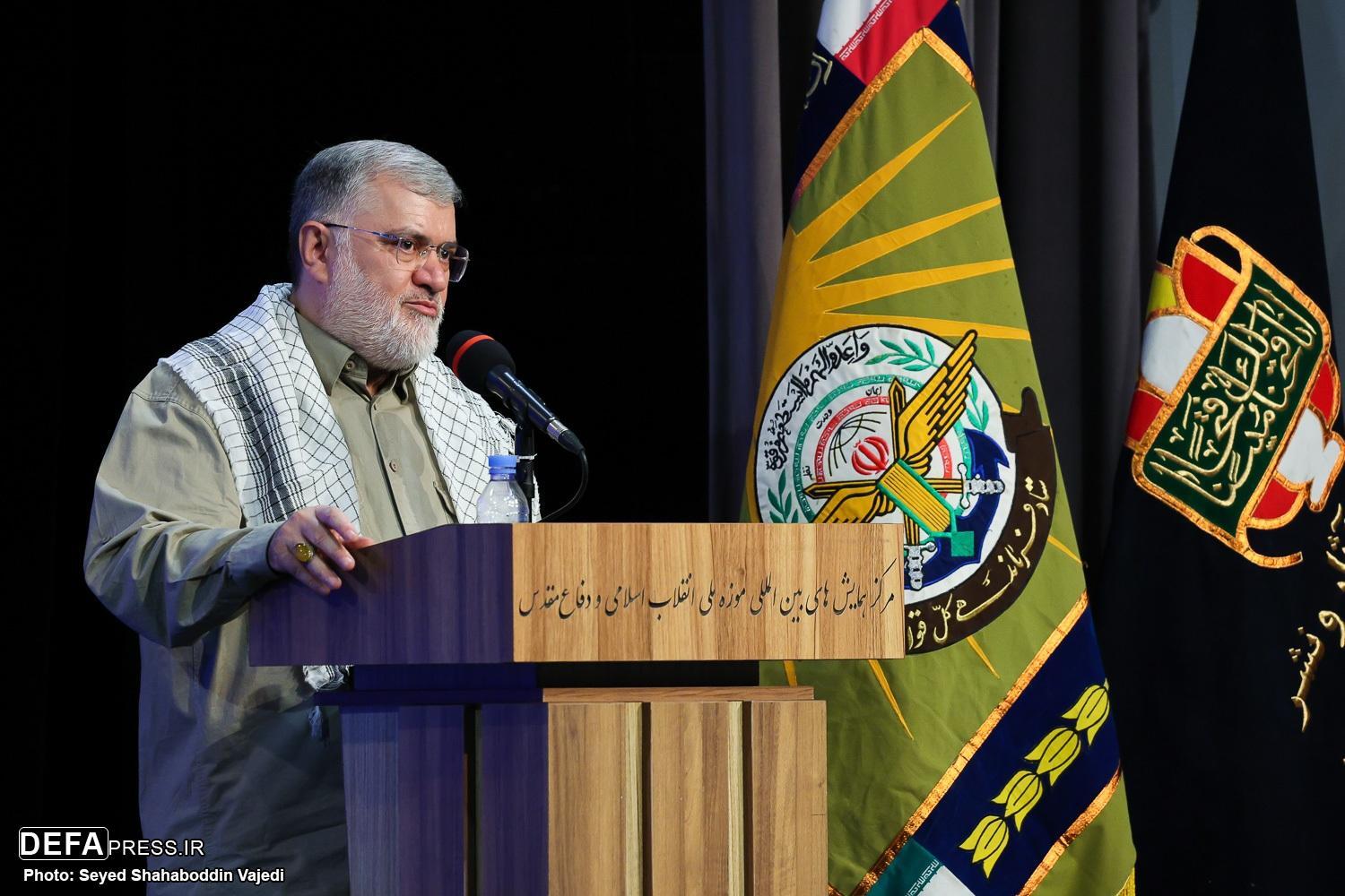 پیام همبستگی و مقاومت ملت ایران در تشییع ۳۰۰ شهید گمنام دفاع مقدس