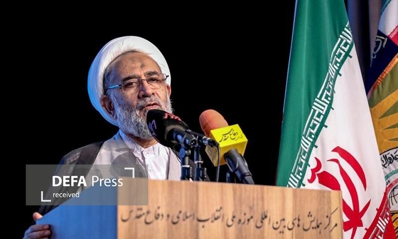 تشییع پیکر ۳۰۰ شهید گمنام دفاع مقدس در سراسر کشور/ لاله‌های فاطمی در آغوش ایرانی‌ها+ تصاویر