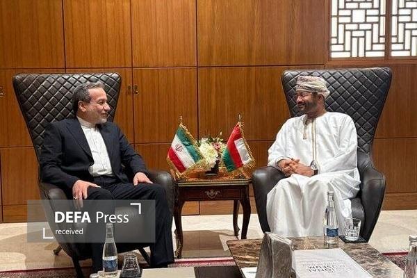 رایزنی وزیر امور خارجه کشورمان با همتای عمانی خود در مسقط