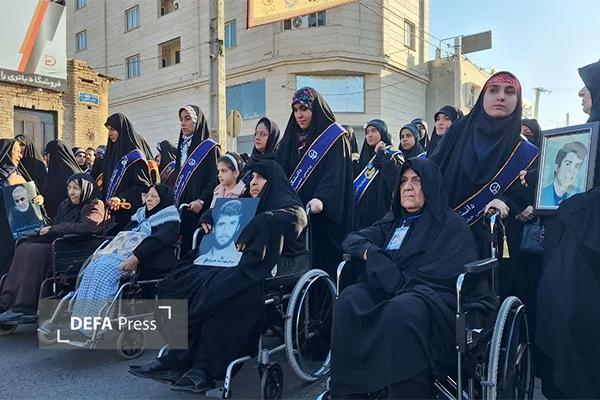 اهوازی ها، شهدا را تا آستانه بهشت بدرقه کردند + تصاویر