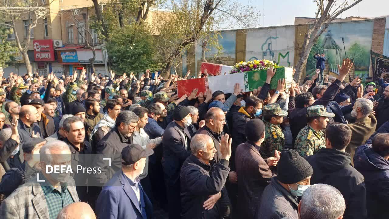 بدرقه ۳۰۰ شهید گمنام دفاع مقدس/ ایران سراسر معطر به عطر شهدا شد+ فیلم و تصاویر