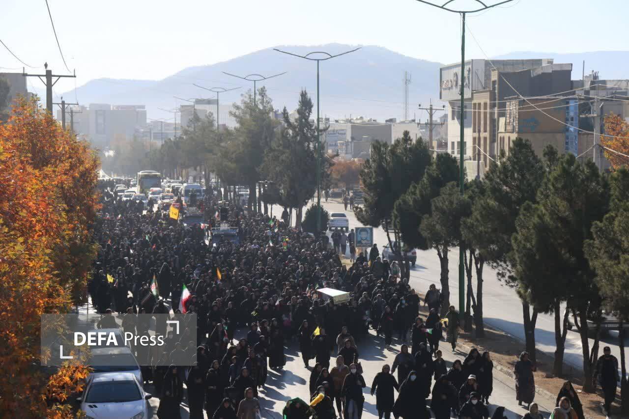 بدرقه ۳۰۰ شهید گمنام دفاع مقدس/ ایران سراسر معطر به عطر شهدا شد+ فیلم و تصاویر