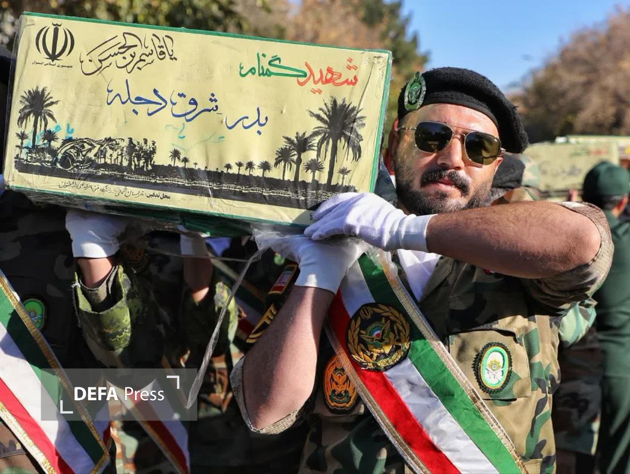 بدرقه ۳۰۰ شهید گمنام دفاع مقدس/ ایران سراسر معطر به عطر شهدا شد+ فیلم و تصاویر